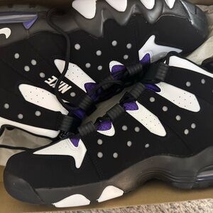 Nike Black and Purple Athletic Shoes